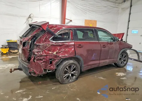 2018 Toyota Highlander Le z USA, uszkodzony, nr VIN 5TDBZRFH5JS806544